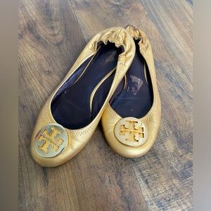 Tory Burch Women’s Metallic Gold Logo flats Size 7.5